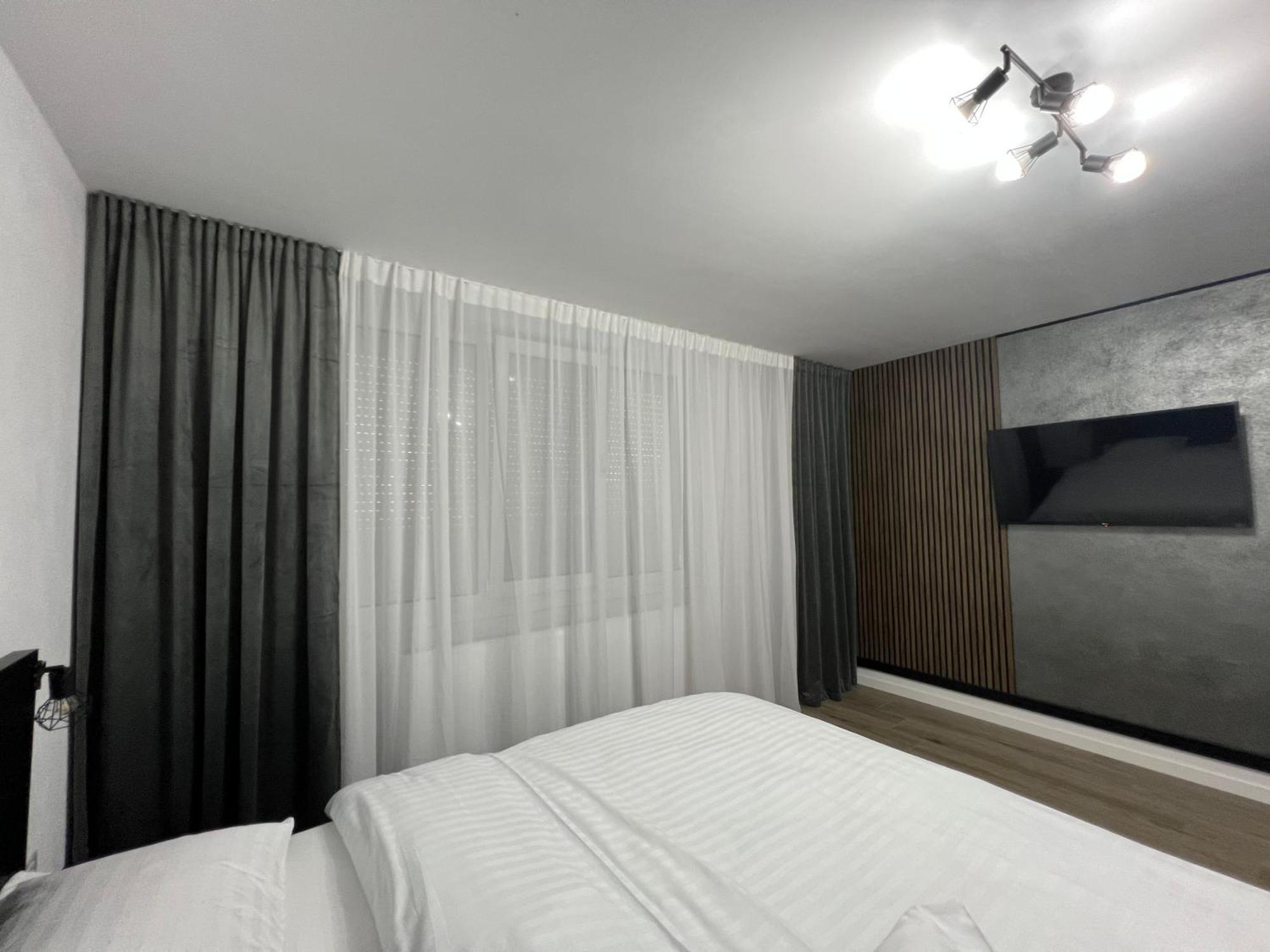 Onix Apartment Hunedoara Exterior photo